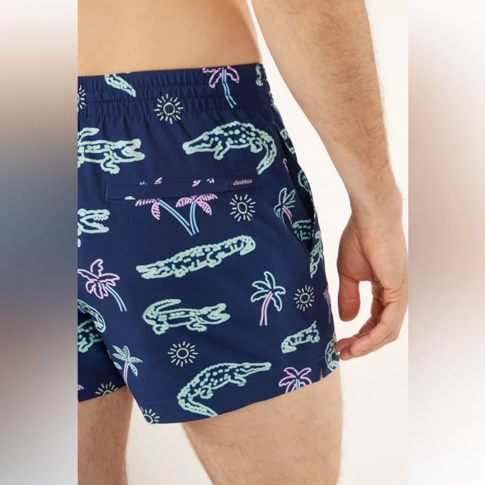 NEW Chubbies The Neon Glades 5.5” Sw Trunk W/Liner Size M Navy Alligator Palms